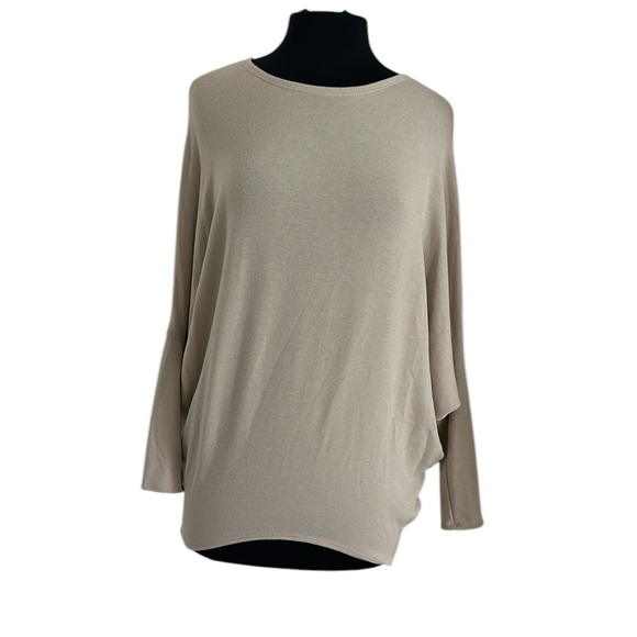 Story light tan lightweight sweater size small - Picture 1 of 7